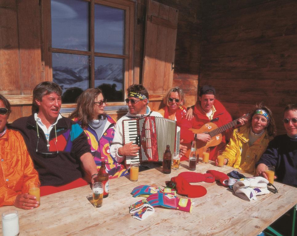 Wellnesshuettendorf Wiese Sankt Leonhard im Pitztal Esterno foto