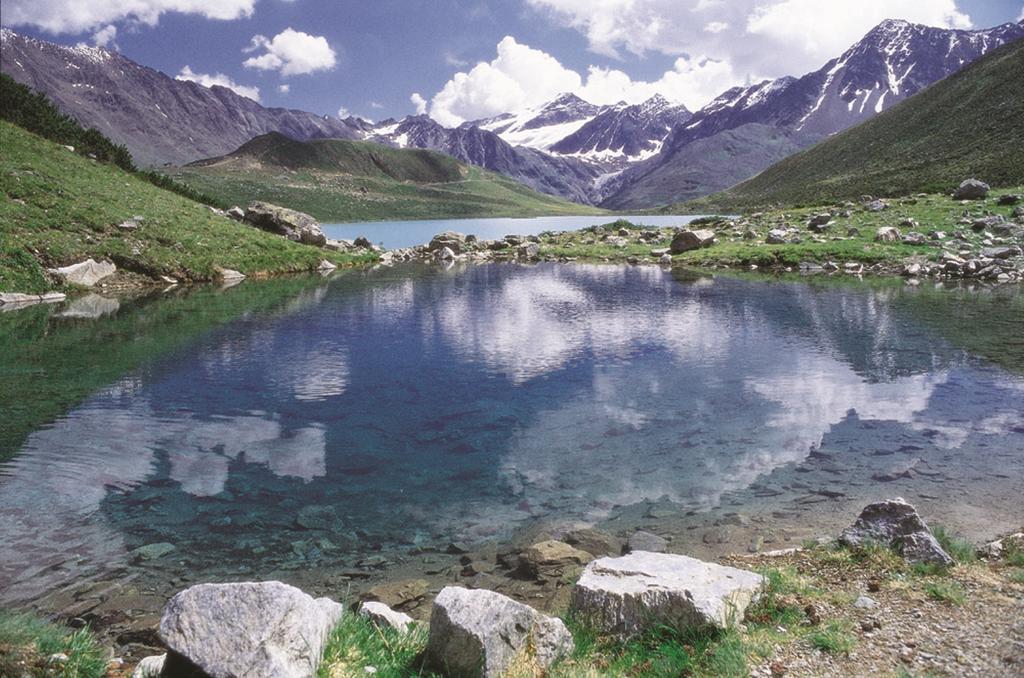 Wellnesshuettendorf Wiese Sankt Leonhard im Pitztal Esterno foto
