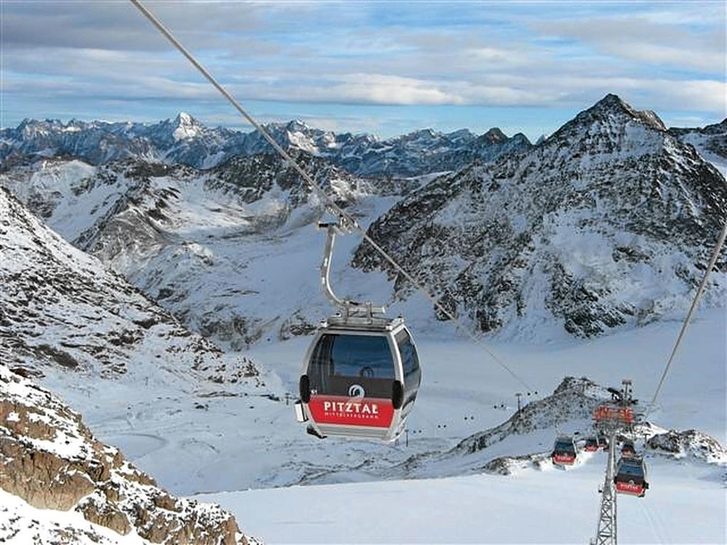Wellnesshuettendorf Wiese Sankt Leonhard im Pitztal Esterno foto