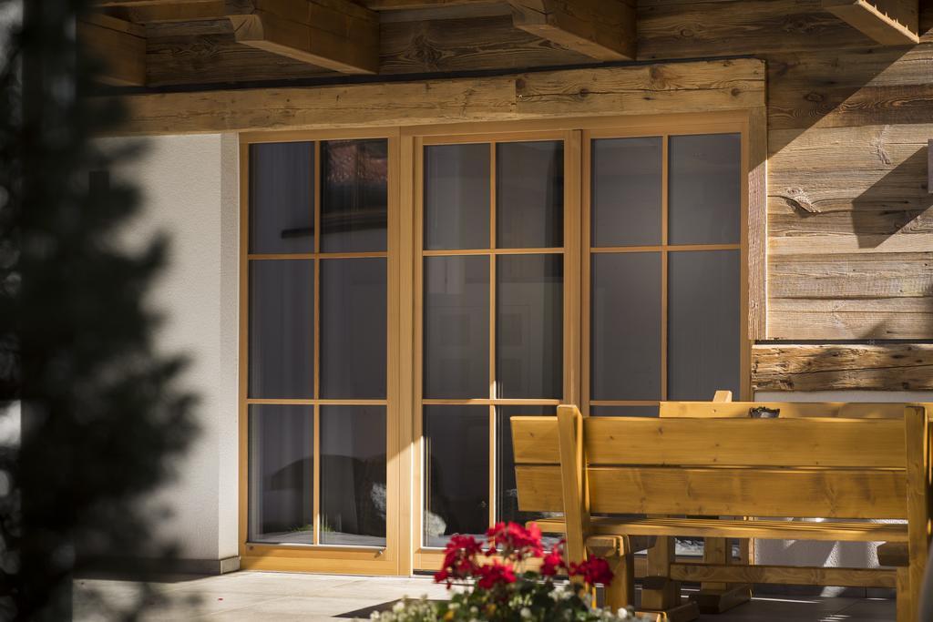 Wellnesshuettendorf Wiese Sankt Leonhard im Pitztal Esterno foto